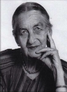 Dr Miriam Hyde OBE AO